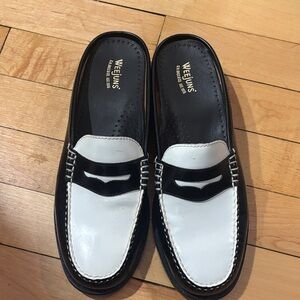 G.H. Bass & Co. Weejuns black and white womens mules size 7